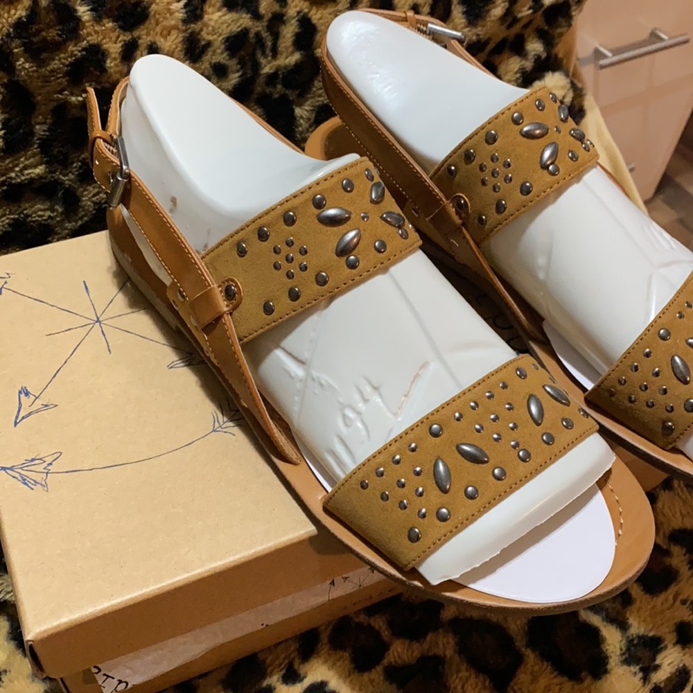 Sandals - Picture 2 of 5